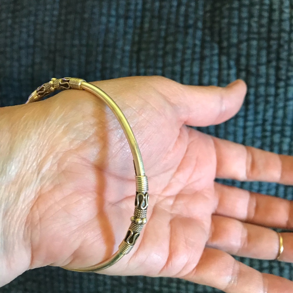 Bangle bracelet. Vintage.
